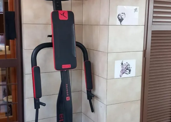 Bilocale Eur Grotta Perfetta 50mq Casa 32mq Sala Hobbies E 250mq Giardino דירה